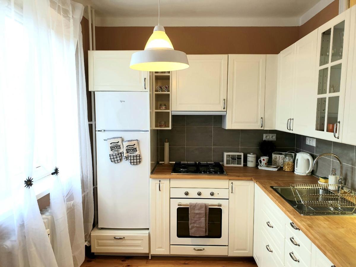 Apartman Central, Self Check In 24 H, Free Parking Banská Bystrica Esterno foto
