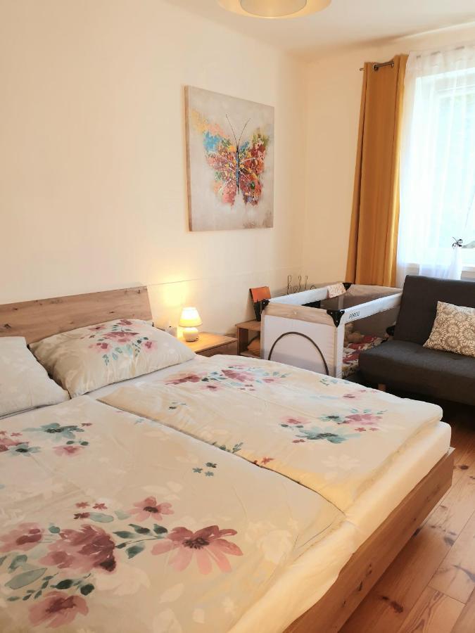 Apartman Central, Self Check In 24 H, Free Parking Banská Bystrica Esterno foto